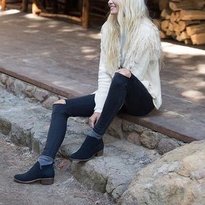 Toms Deia Black Booties